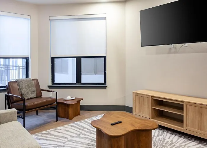 Landing - Santa Fe Square Apartment Tulsa