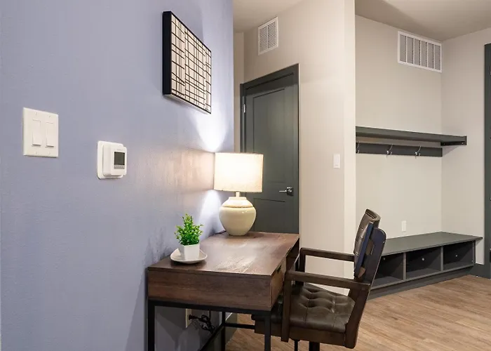 Apartment Landing - Santa Fe Square